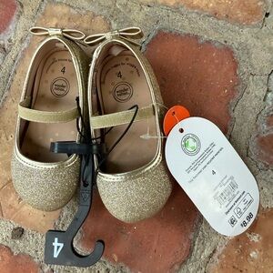NWT Glittery Gold Dress Shoes Size 4 Baby/Toddler